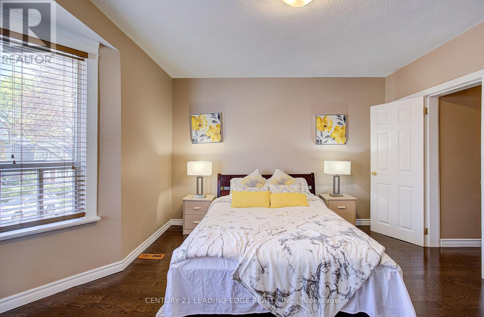 106 Parkmount Road, Toronto, Ontario M4J 4V4 - Photo 18 - E13135784