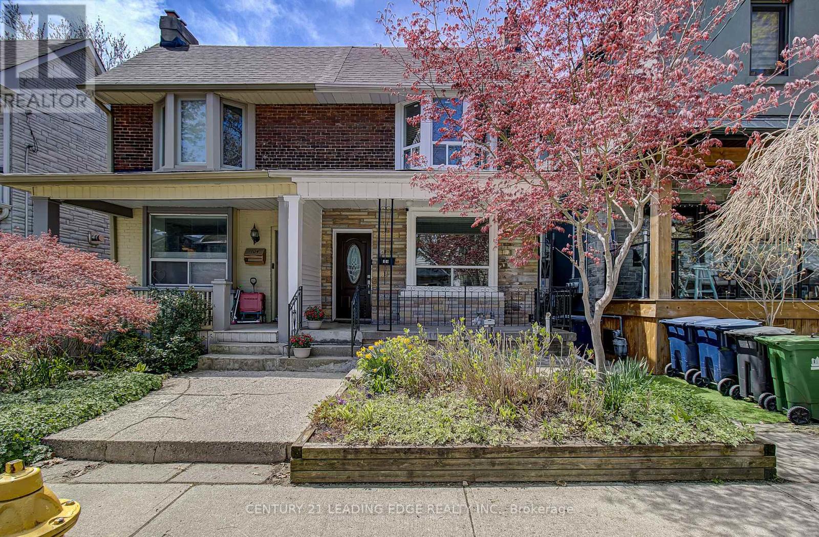 106 Parkmount Road, Toronto, Ontario M4J 4V4 - Photo 2 - E13135784