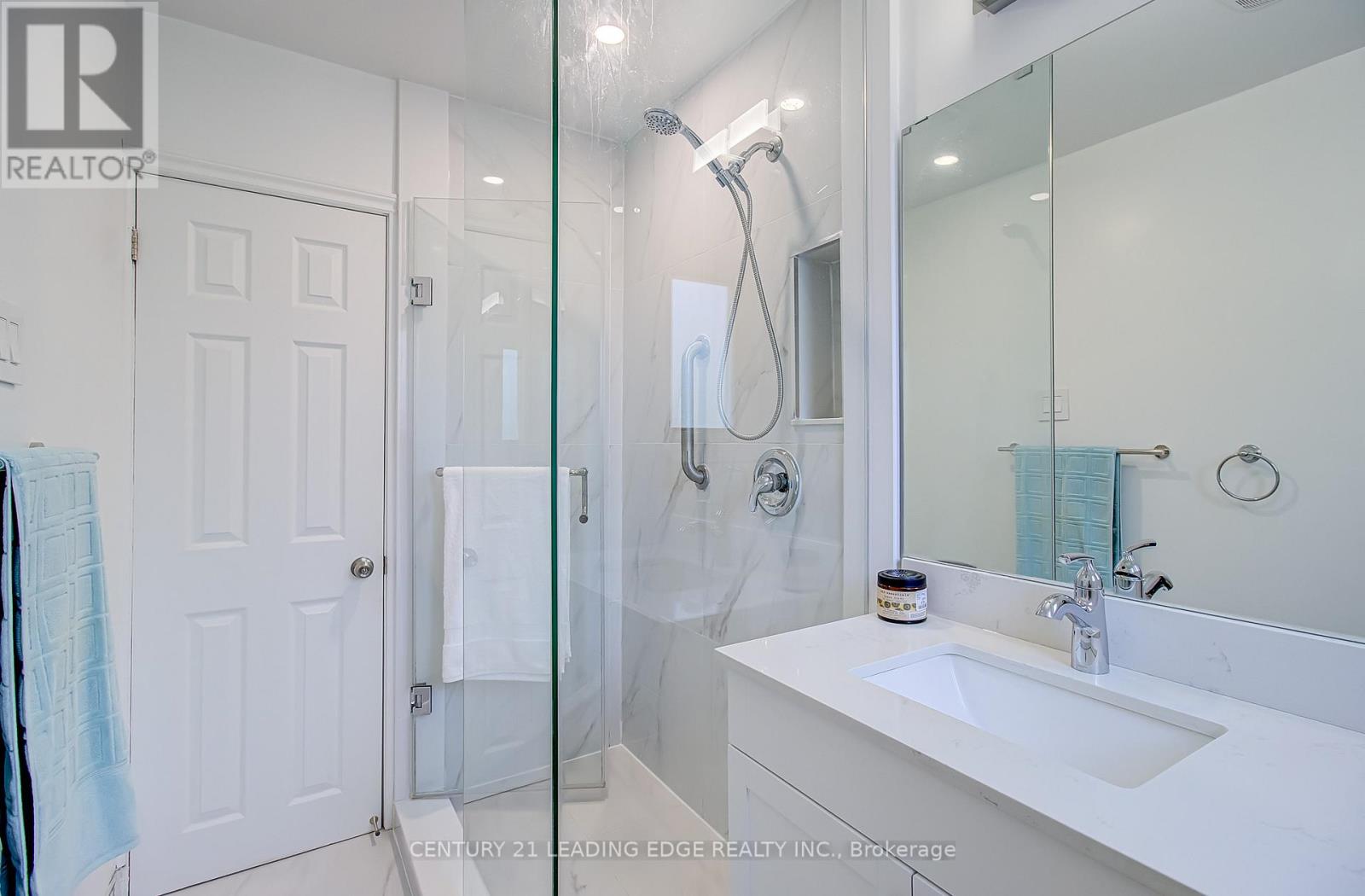 106 Parkmount Road, Toronto, Ontario M4J 4V4 - Photo 26 - E13135784