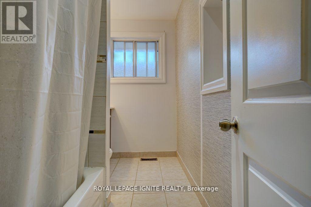 Main Fl - 53 Sundance Crescent, Toronto, Ontario M1G 2M1 - Photo 12 - E13136014