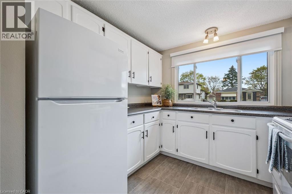 49 Broken Oak Crescent, Kitchener, Ontario  N2N 1N8 - Photo 14 - 40824646