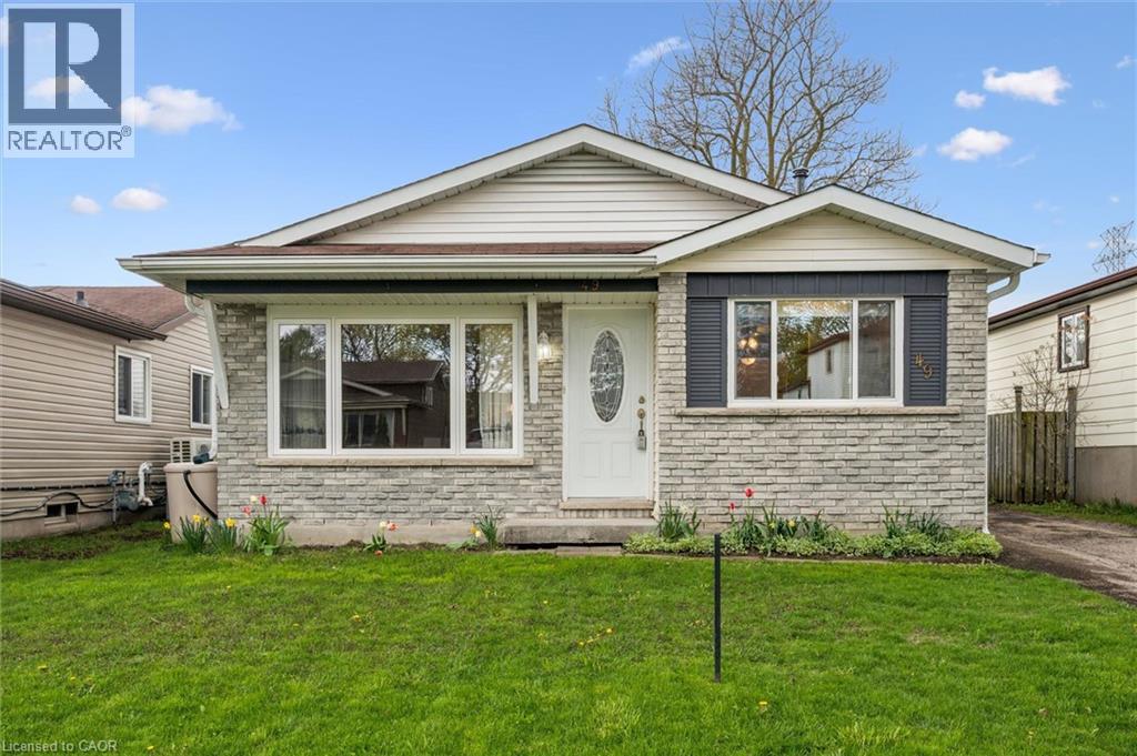 49 BROKEN OAK Crescent, Kitchener, Ontario