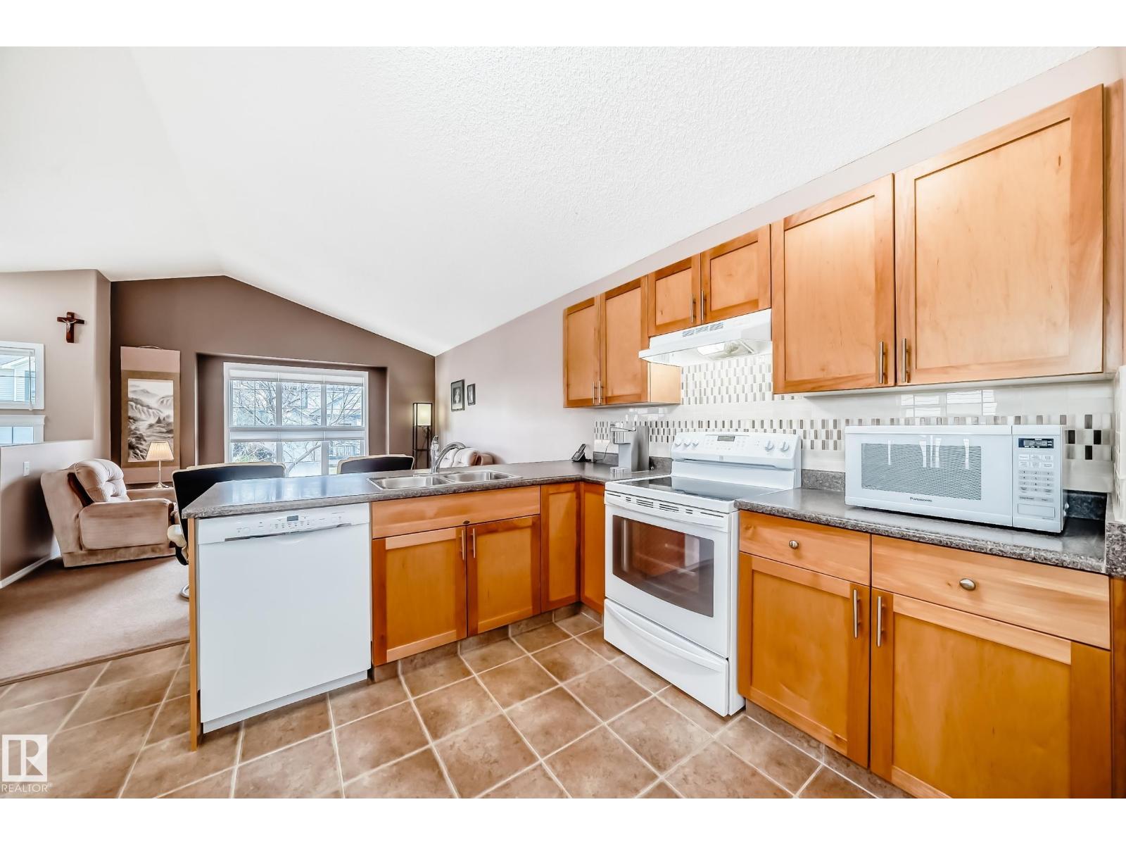 26 Vaughn Av, Spruce Grove, Alberta  T7X 4R9 - Photo 6 - E4488097