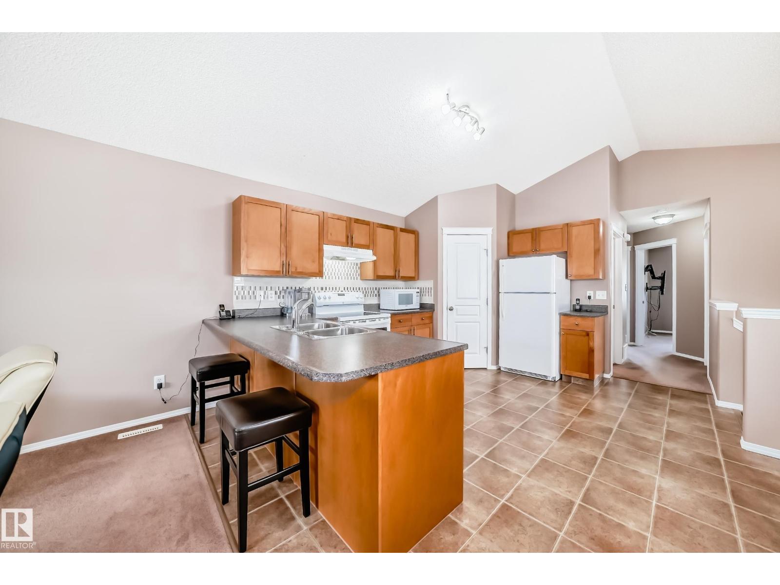 26 Vaughn Av, Spruce Grove, Alberta  T7X 4R9 - Photo 7 - E4488097