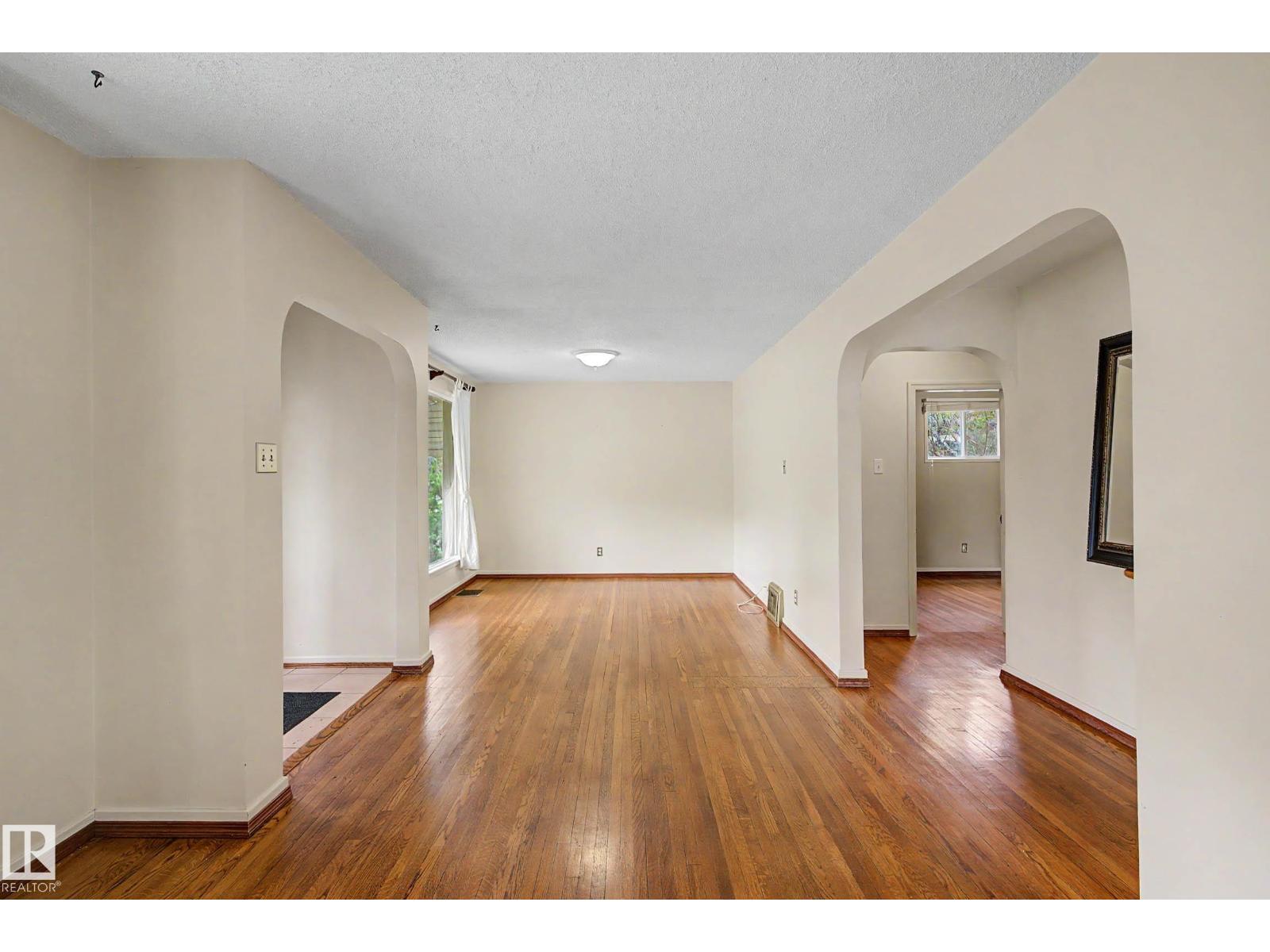 10523 137 St Nw, Edmonton, Alberta  T5N 2H4 - Photo 10 - E4488099