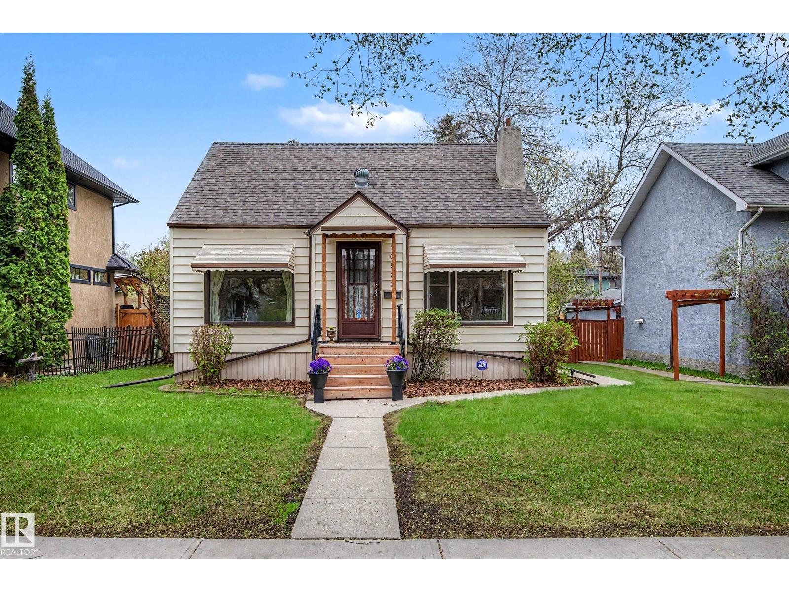 10523 137 St Nw, Edmonton, Alberta  T5N 2H4 - Photo 2 - E4488099