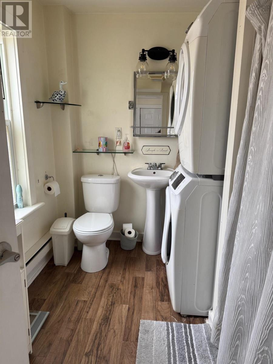 432 Aberdeen Road, Bridgewater, Nova Scotia  B4V 2T2 - Photo 10 - 202607221