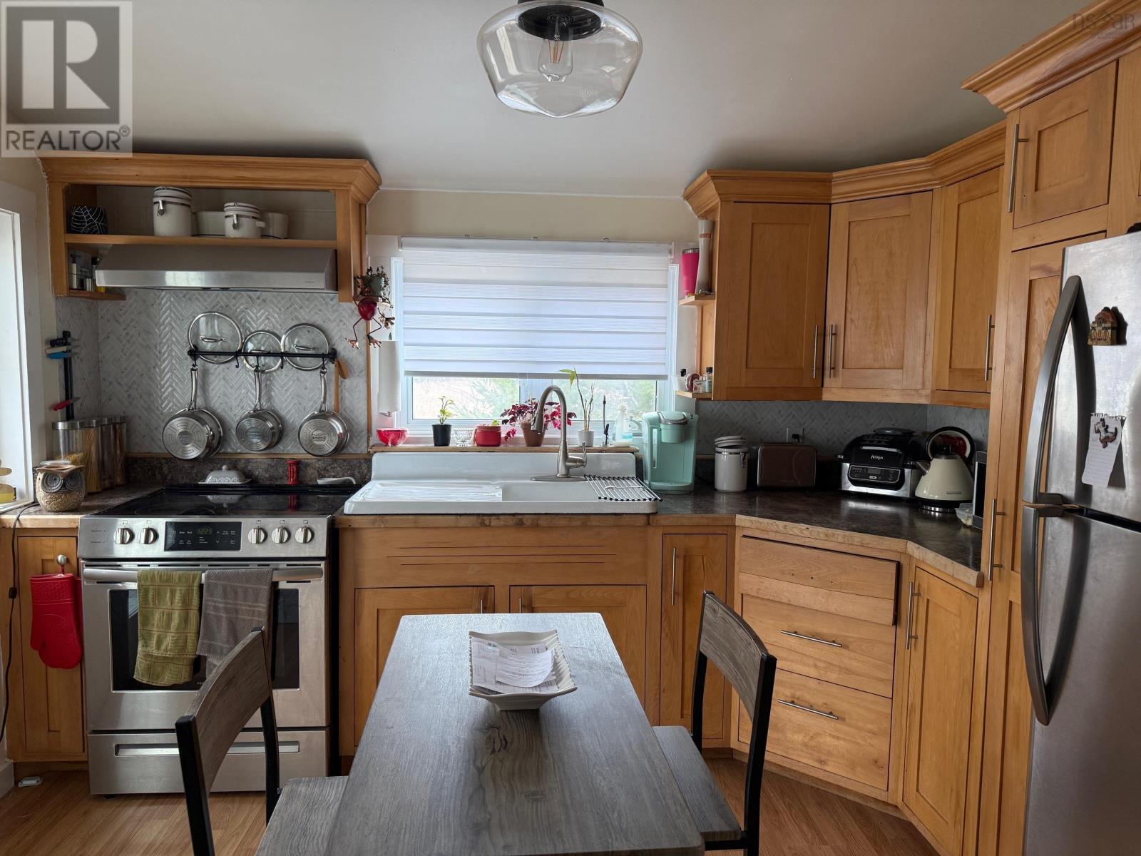 432 Aberdeen Road, Bridgewater, Nova Scotia  B4V 2T2 - Photo 7 - 202607221