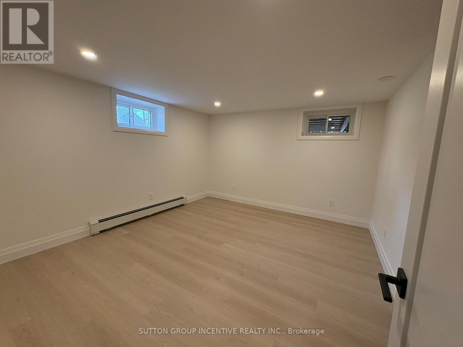 20 Bayview Drive, Barrie (Allandale), Ontario  L4N 3N5 - Photo 15 - S13135702