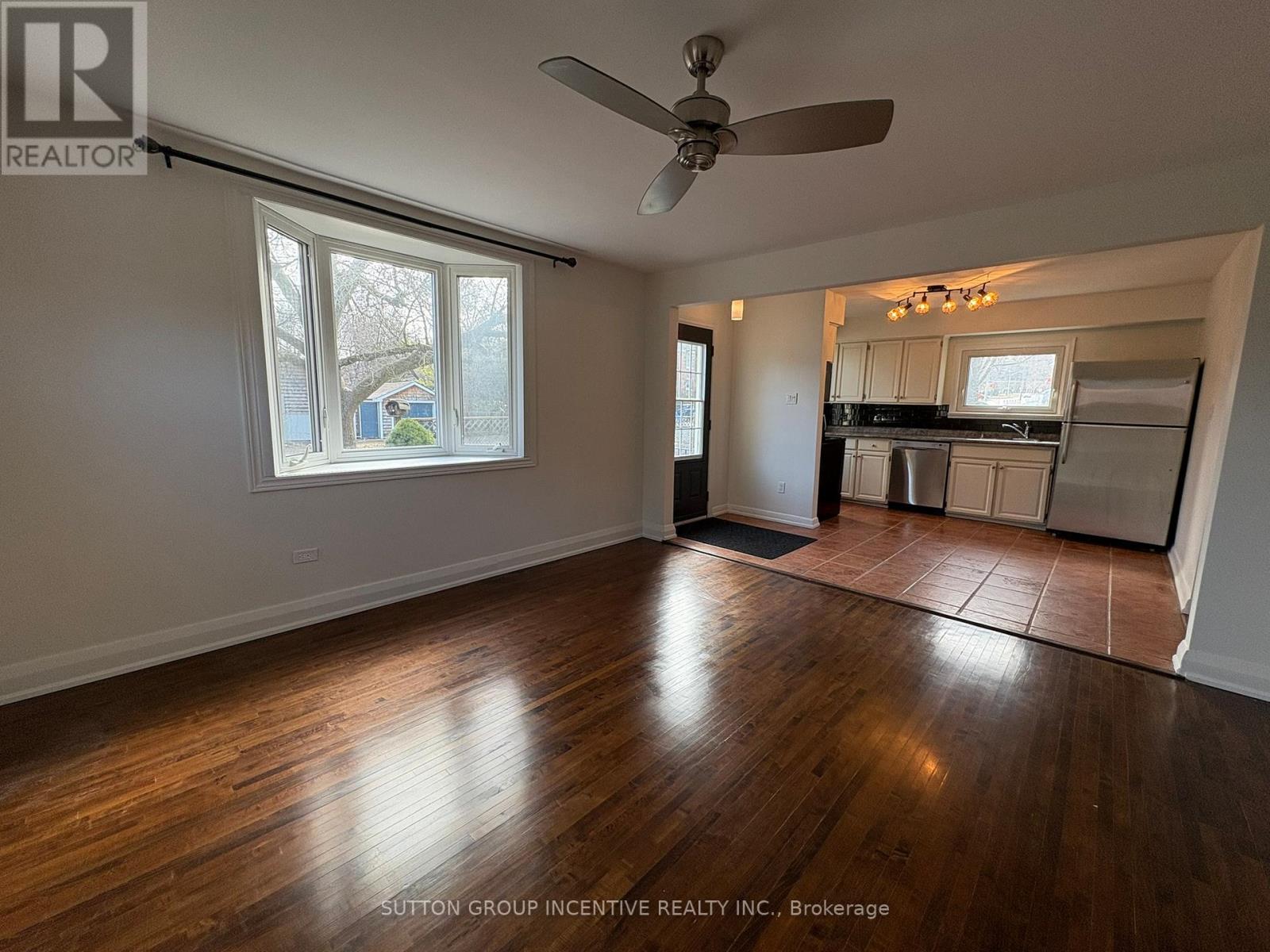 20 Bayview Drive, Barrie (Allandale), Ontario  L4N 3N5 - Photo 6 - S13135702