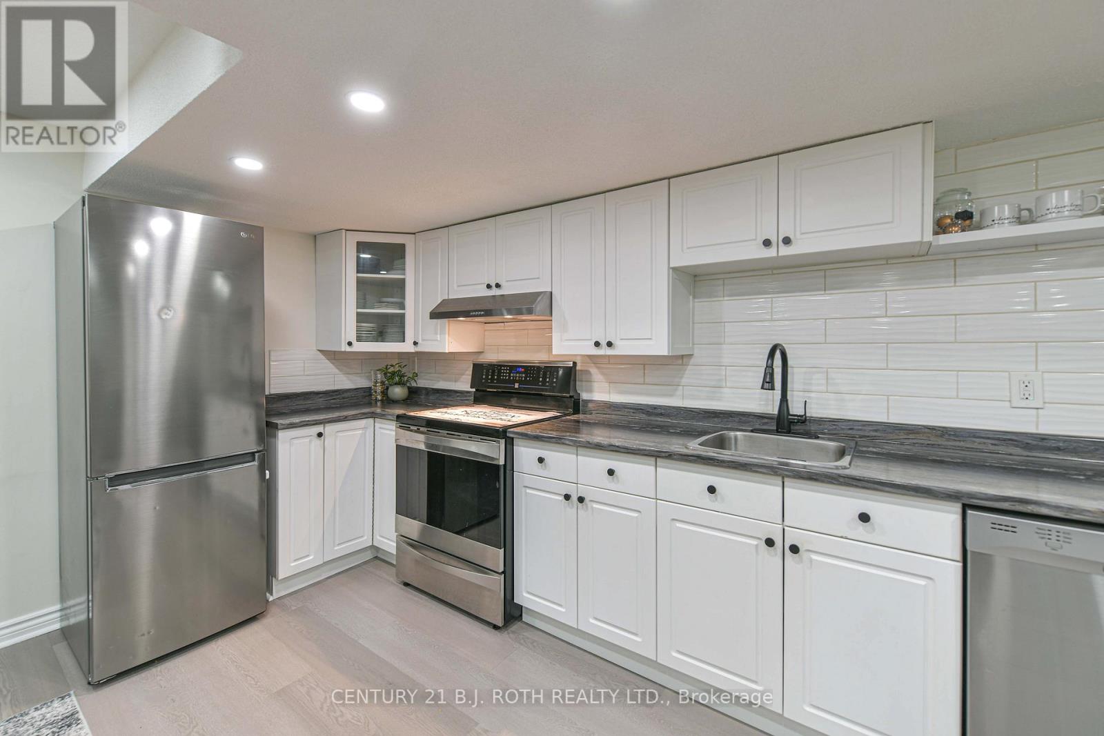 4 Lister Drive, Barrie, Ontario  L4N 0L5 - Photo 24 - S13131250