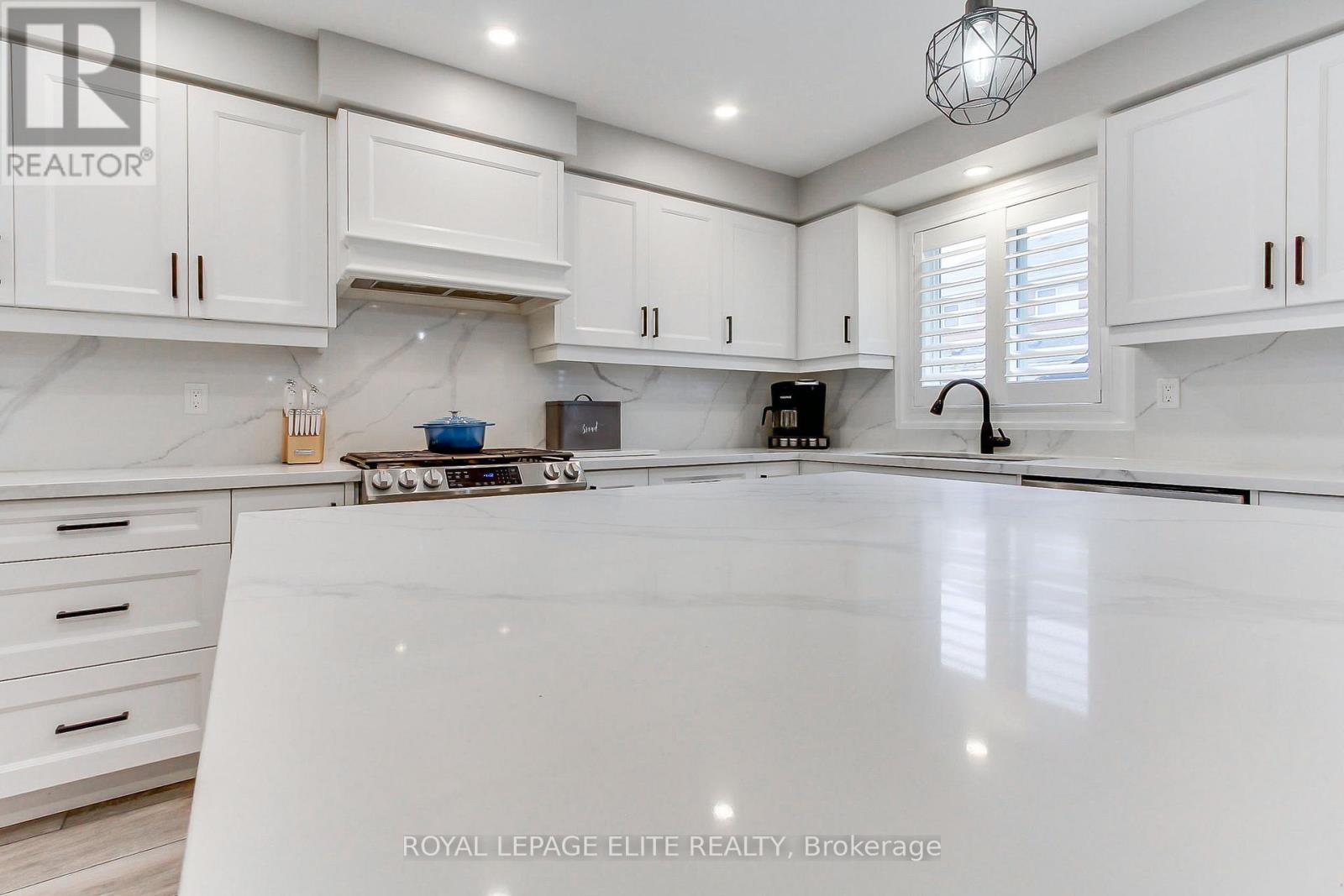 10 Stella Crescent, Caledon, Ontario  L7E 2C3 - Photo 15 - W13135990