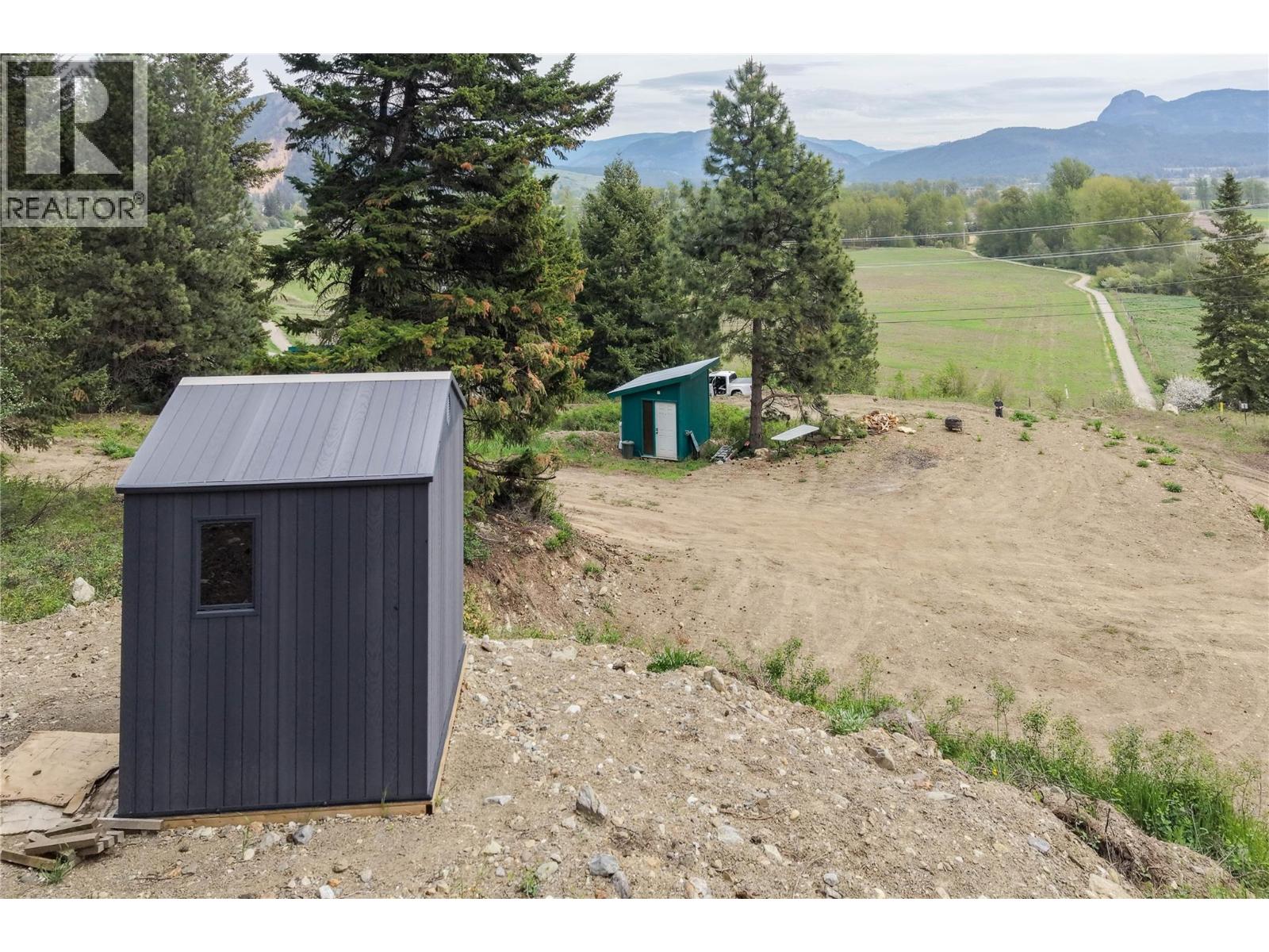 1600 Mountain View Avenue, Lumby, British Columbia  V0E 2G0 - Photo 20 - 10387649
