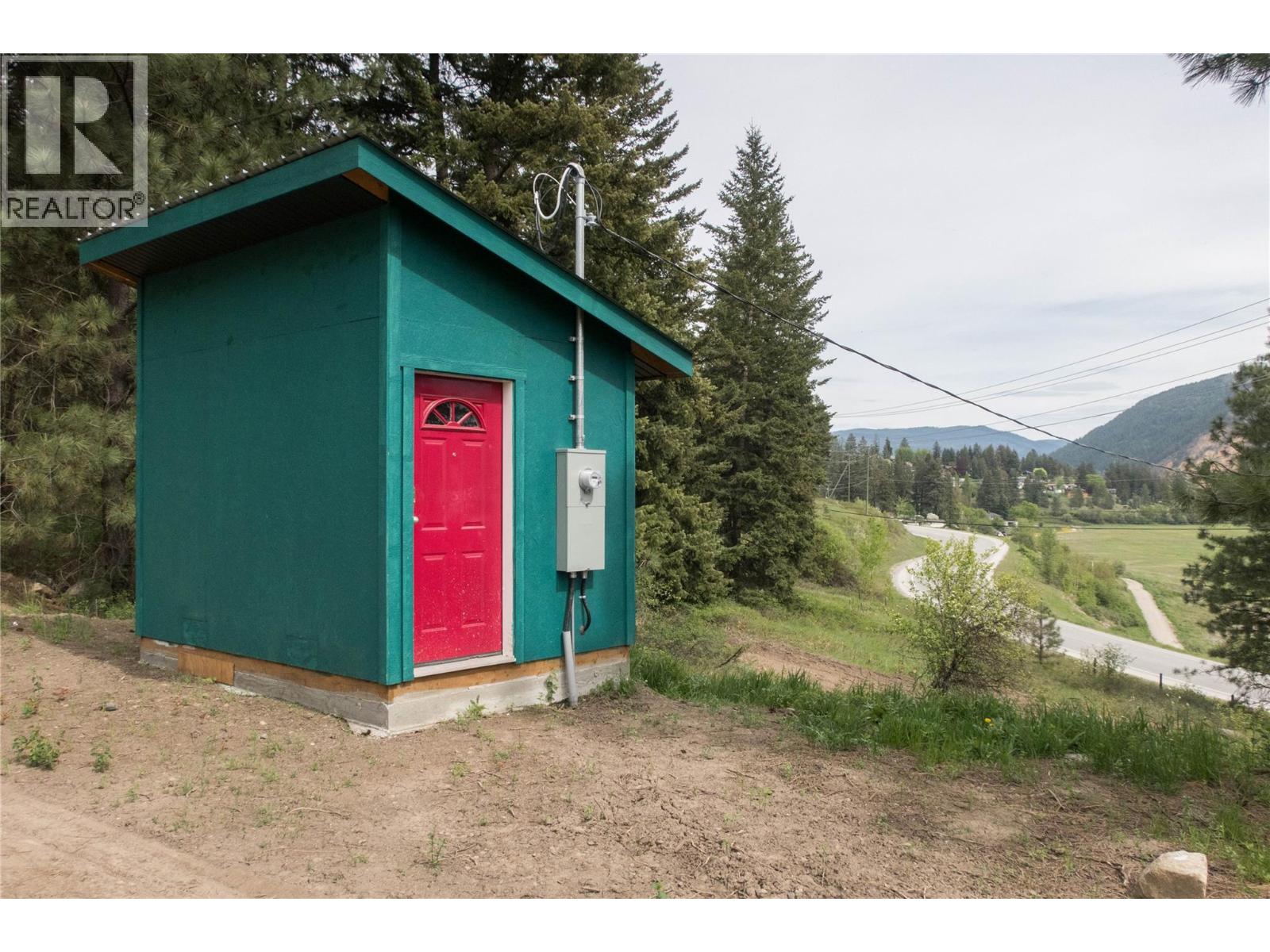 1600 Mountain View Avenue, Lumby, British Columbia  V0E 2G0 - Photo 8 - 10387649