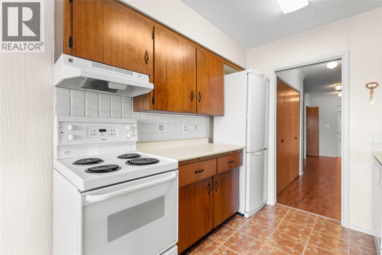 303 9560 Fifth St, Sidney, British Columbia  V8L 2W5 - Photo 17 - 1036672