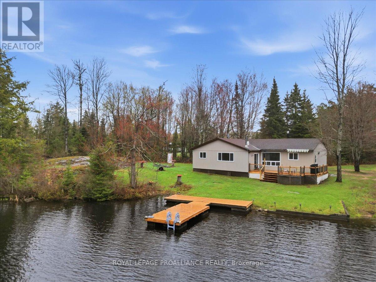 159a Granny's Lane, Addington Highlands (Addington Highlands), Ontario  K0L 1W0 - Photo 2 - X13136060