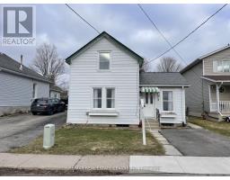 17 DOVER STREET, Woodstock, Ontario