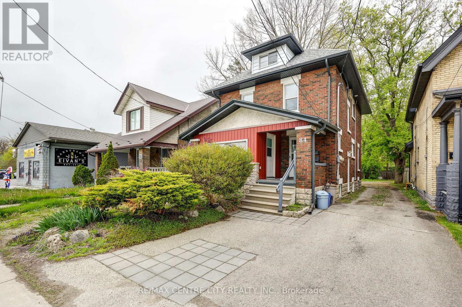 $569,90084 Wharncliffe Road S, London South, Ontario