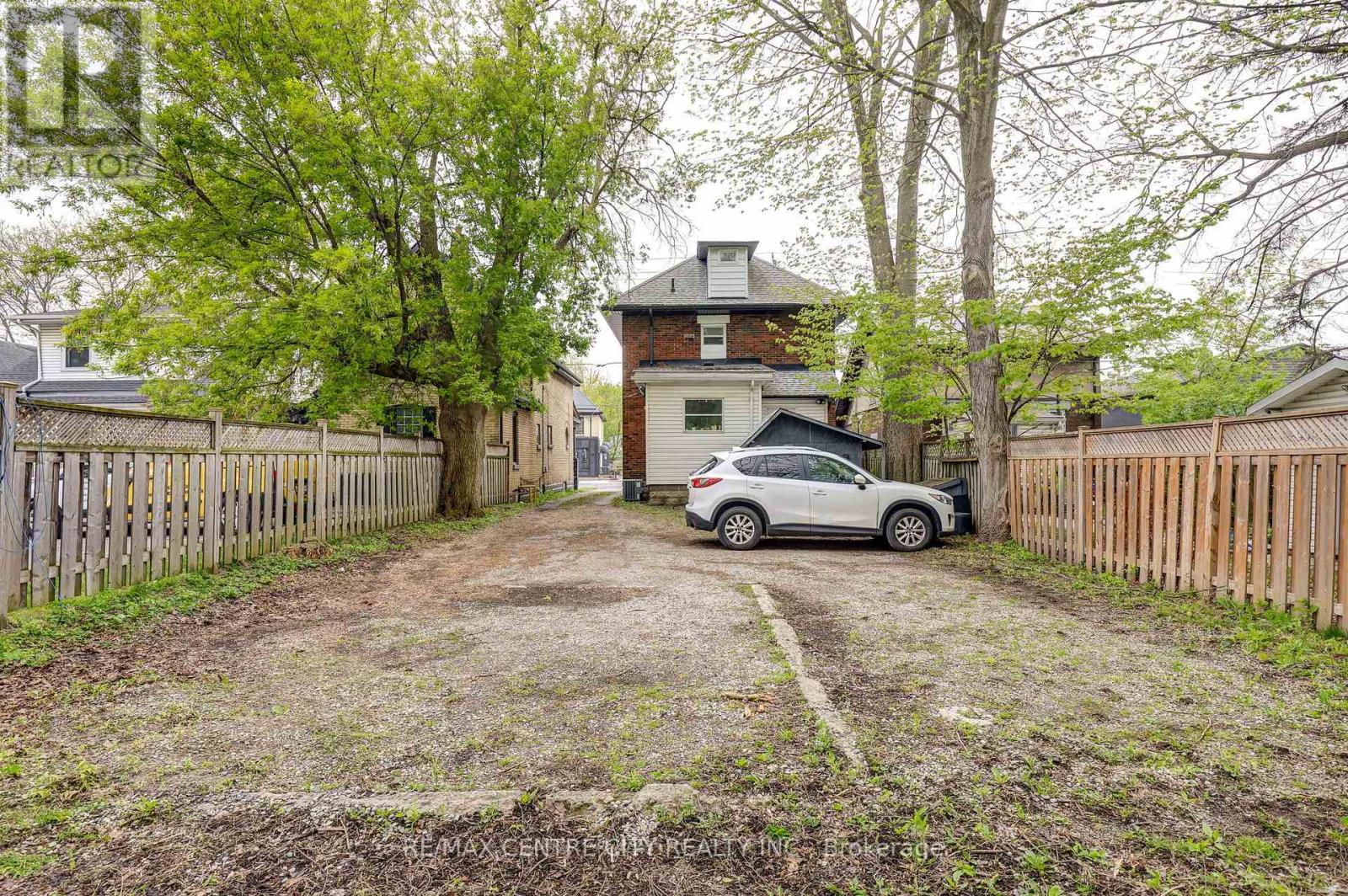 84 Wharncliffe Road S, London South, Ontario  N6J 2K1 - Photo 3 - X13136108