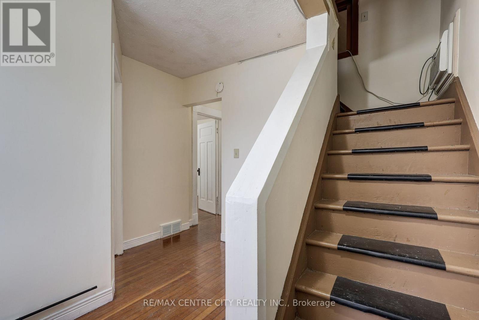 84 Wharncliffe Road S, London South, Ontario  N6J 2K1 - Photo 39 - X13136108
