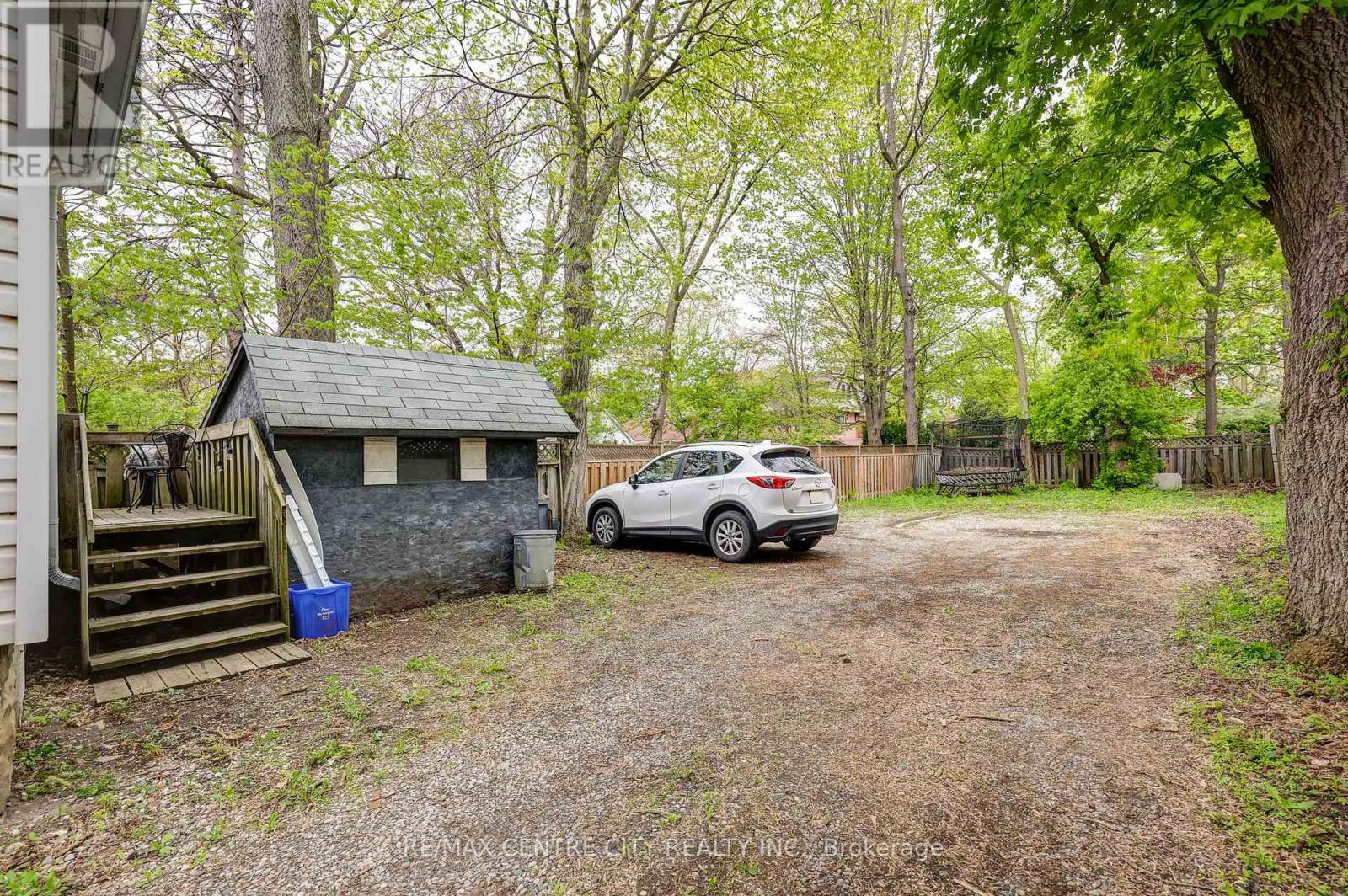 84 Wharncliffe Road S, London South, Ontario  N6J 2K1 - Photo 7 - X13136108