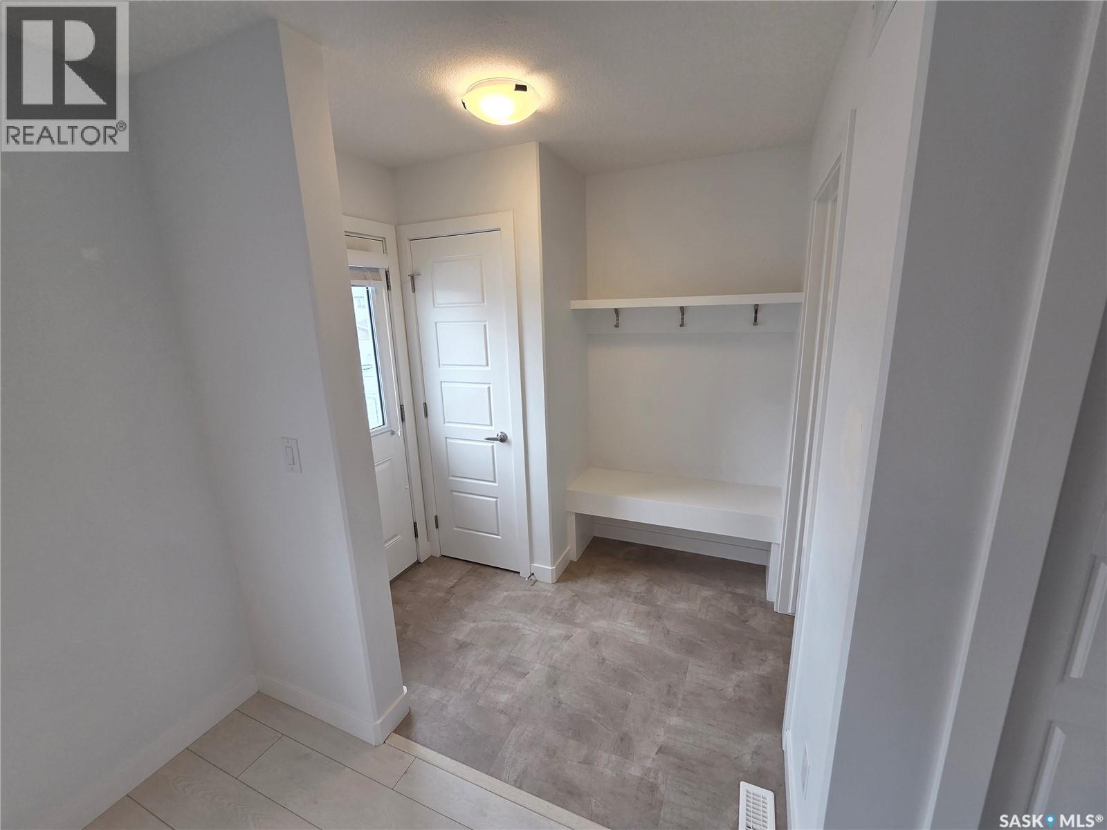 324 Mcormond Drive, Saskatoon, Saskatchewan  S7V 0W9 - Photo 4 - SK036090