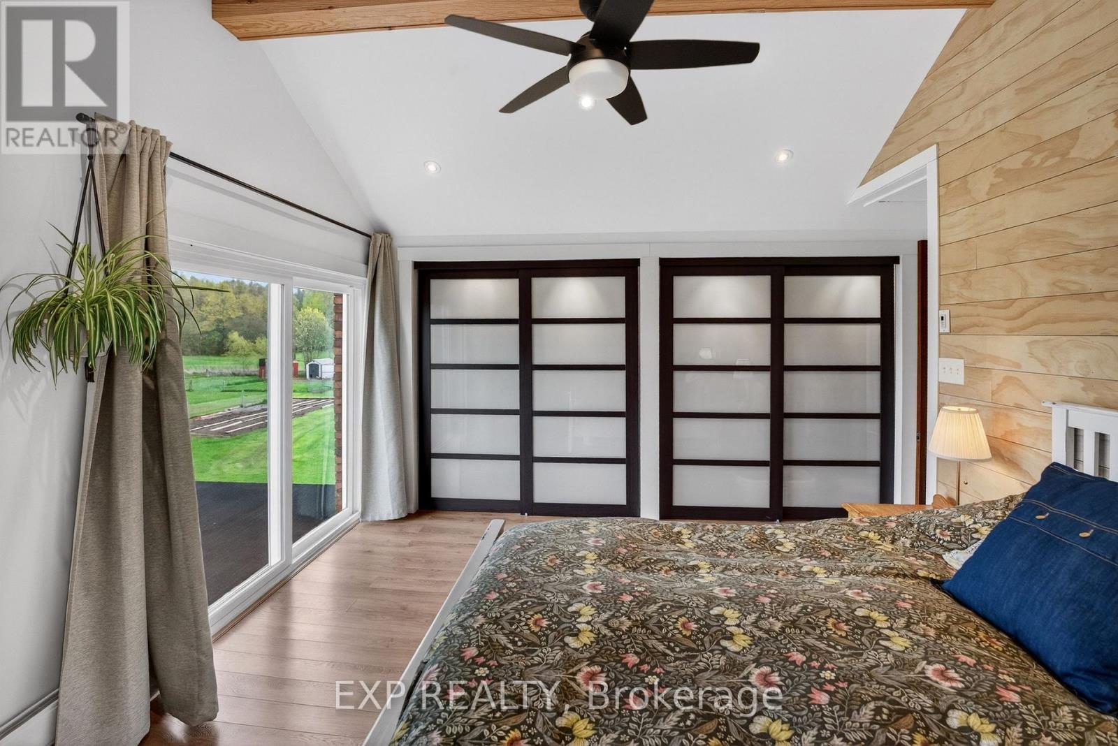 2266 Pettit Road, Fort Erie (Bowen), Ontario  L2A 5M4 - Photo 25 - X13136126