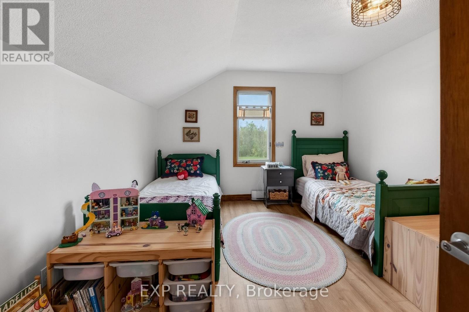 2266 Pettit Road, Fort Erie (Bowen), Ontario  L2A 5M4 - Photo 31 - X13136126