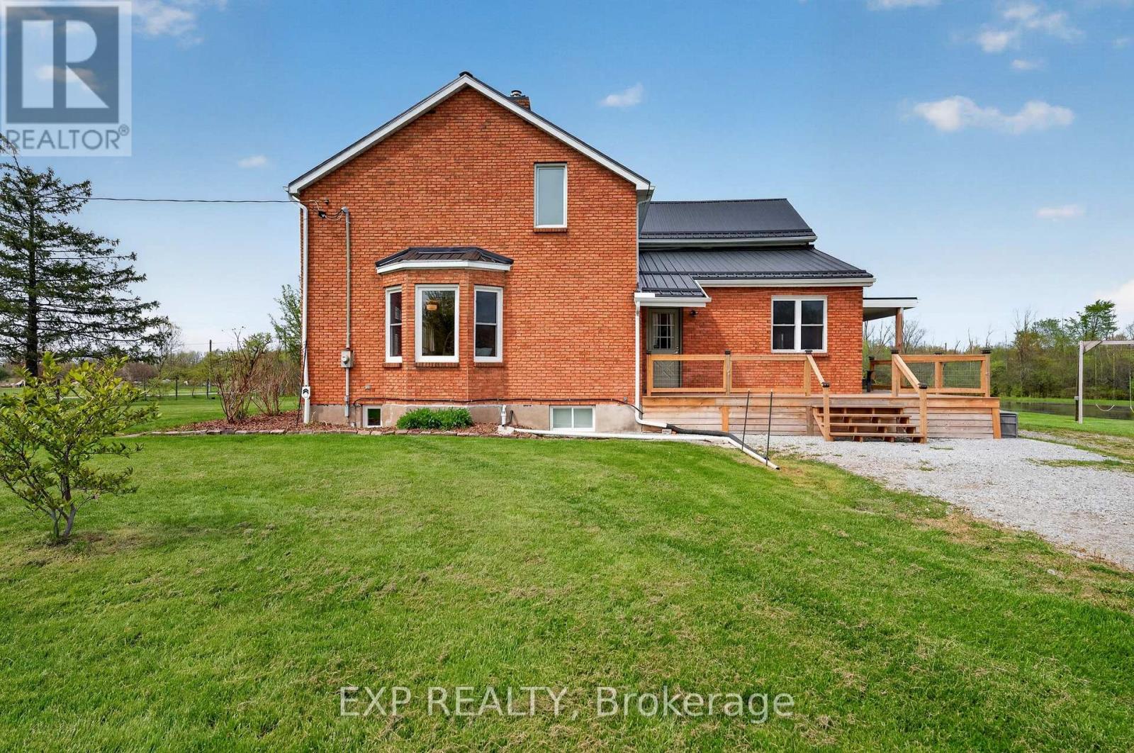 2266 Pettit Road, Fort Erie (Bowen), Ontario  L2A 5M4 - Photo 41 - X13136126