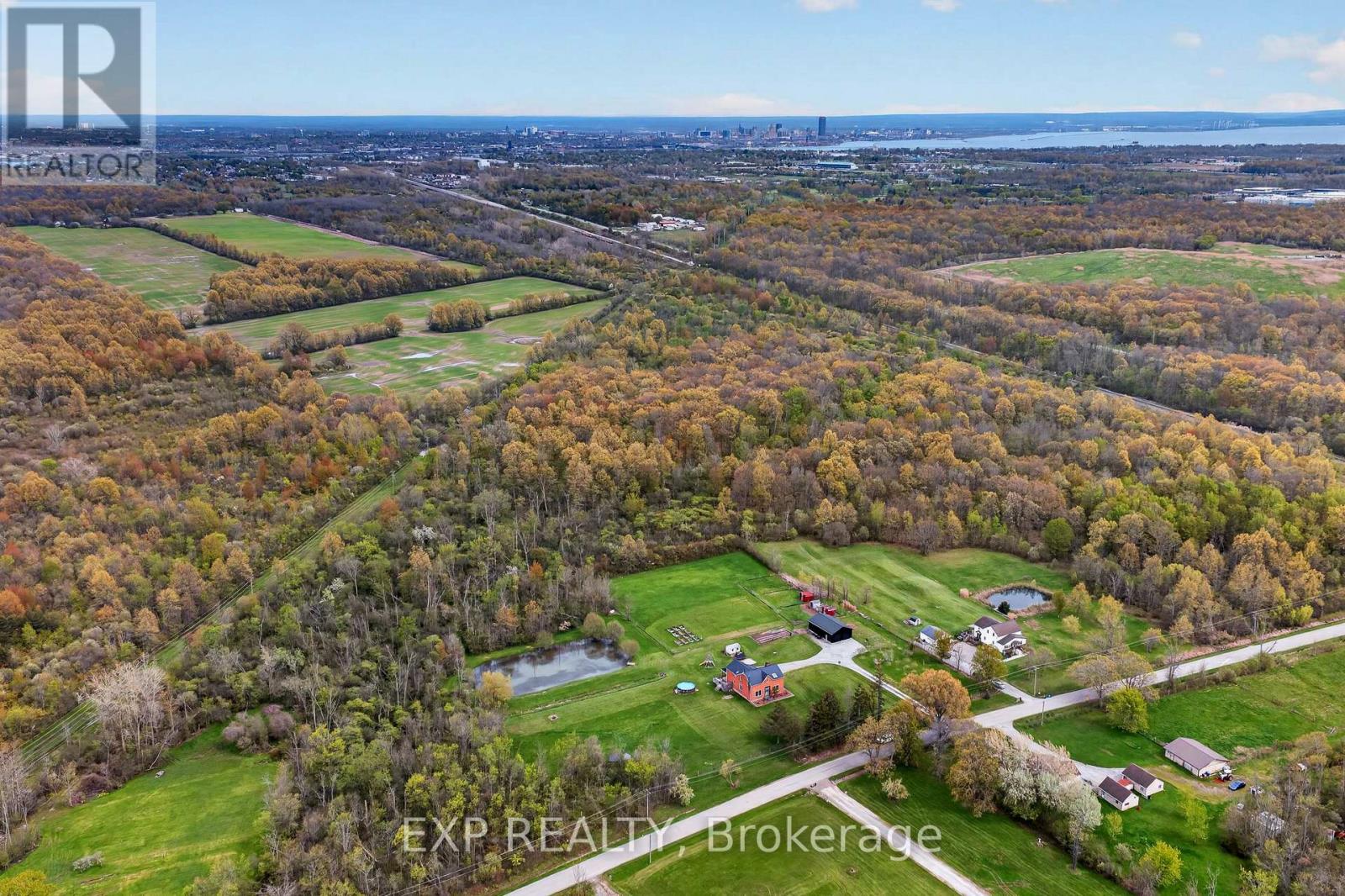 2266 Pettit Road, Fort Erie (Bowen), Ontario  L2A 5M4 - Photo 50 - X13136126