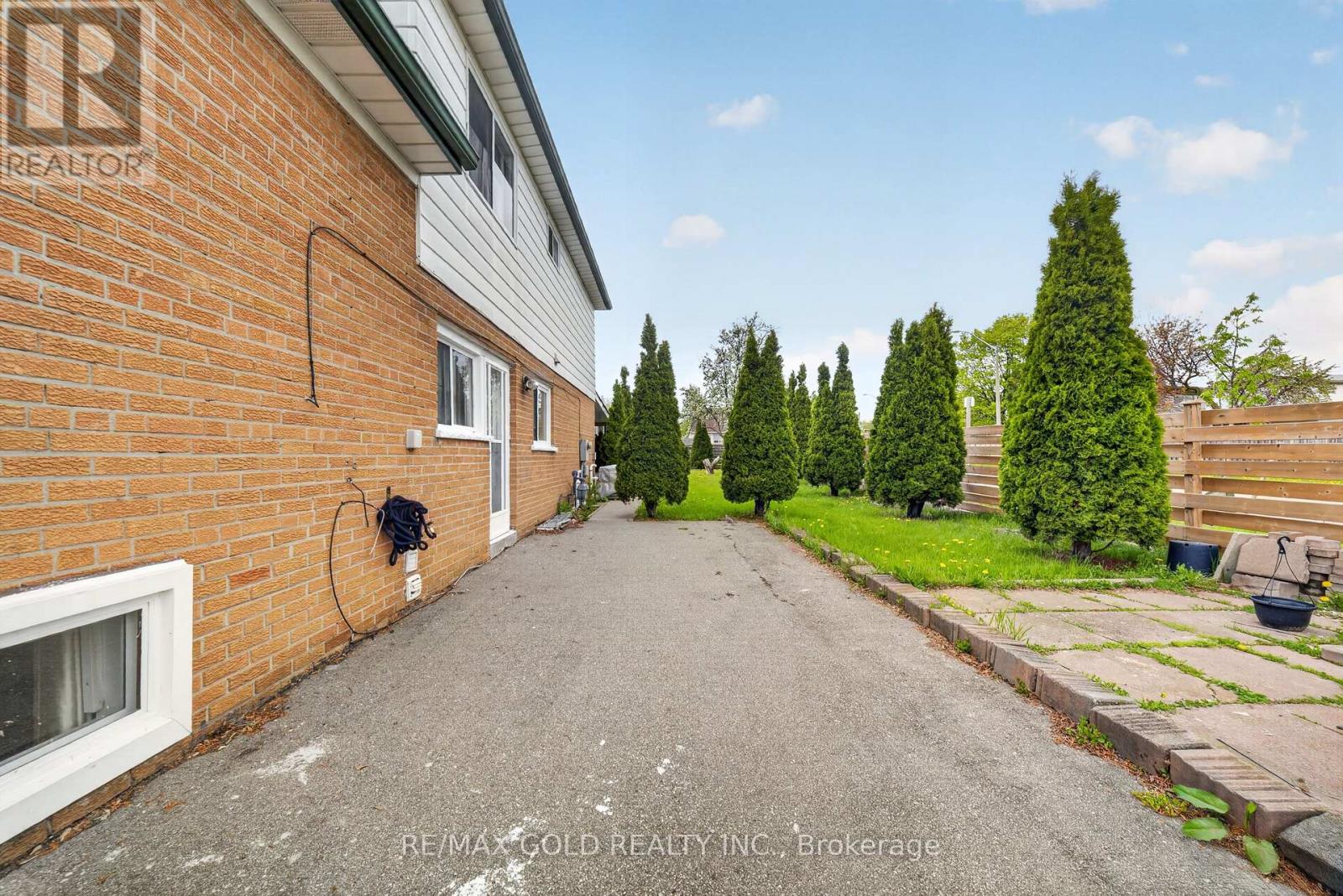 3289 Victory Crescent, Mississauga, Ontario  L4T 1M1 - Photo 41 - W13128462