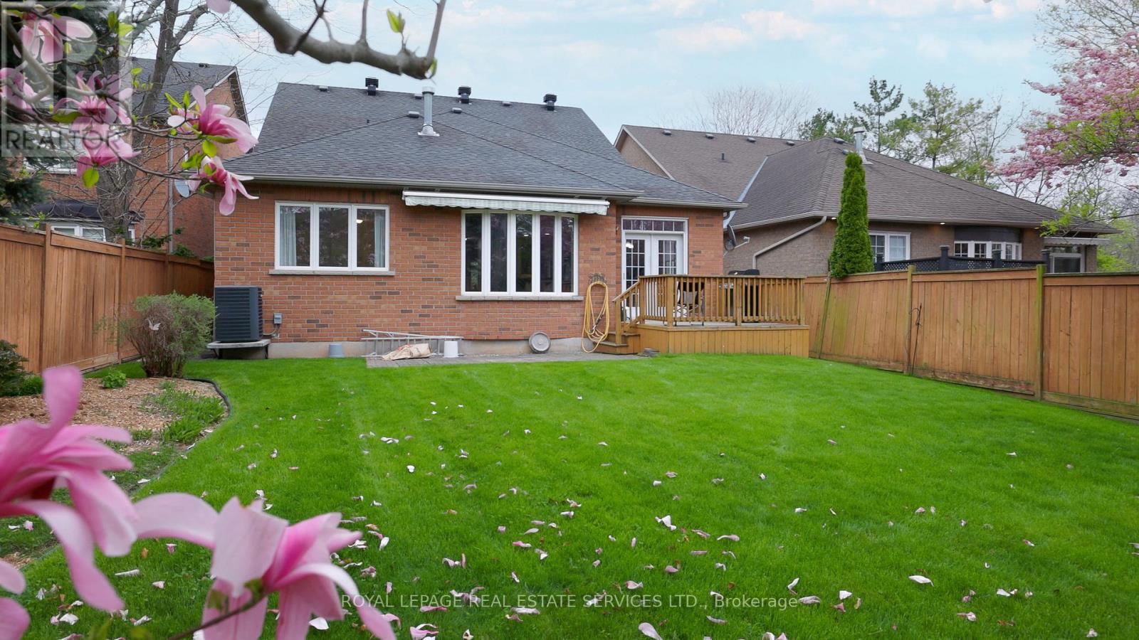 3417 Kinglet Court, Oakville, Ontario  L6L 6T3 - Photo 2 - W13135182