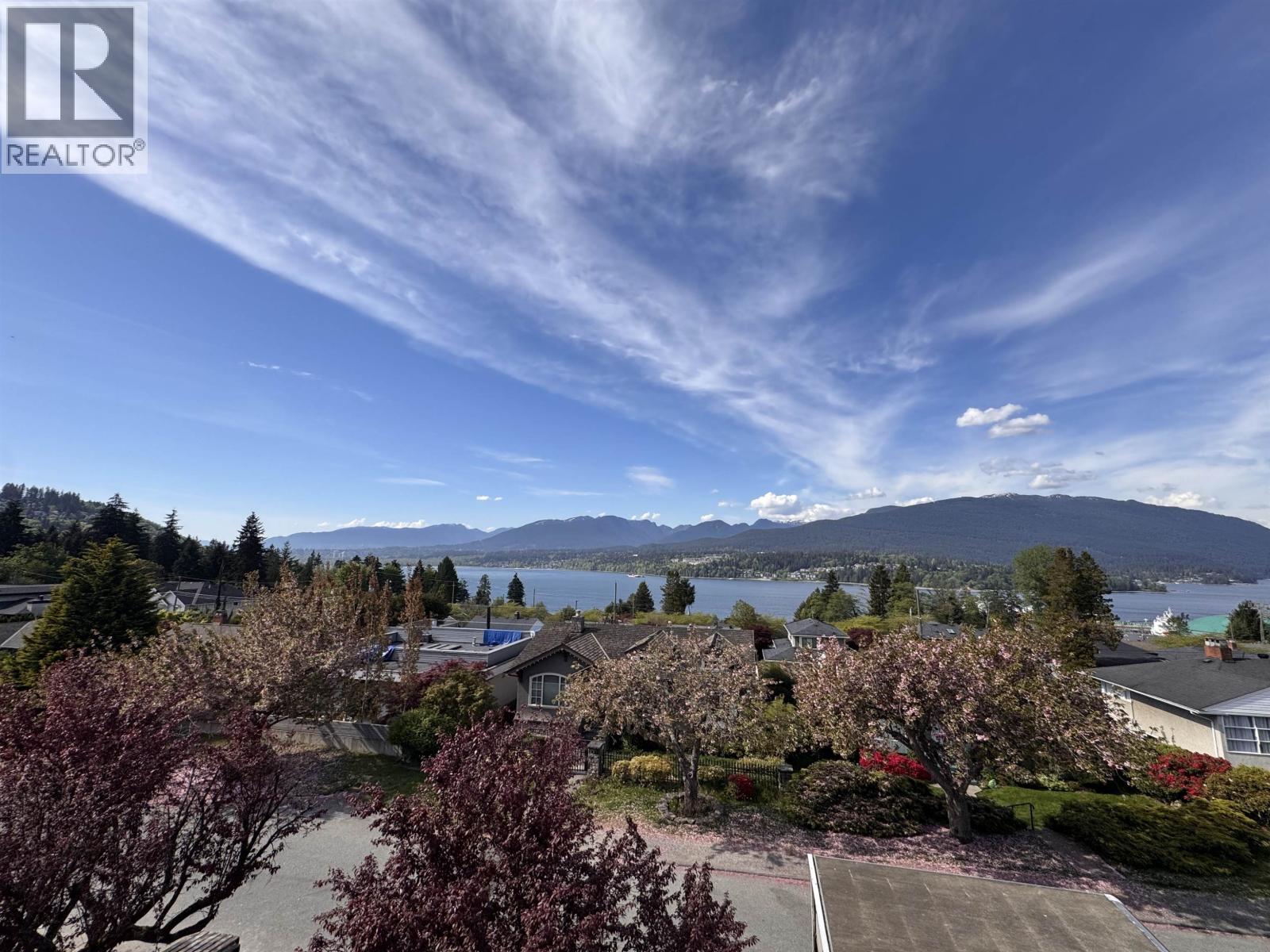 3 7046 SIERRA DRIVE, Burnaby, British Columbia