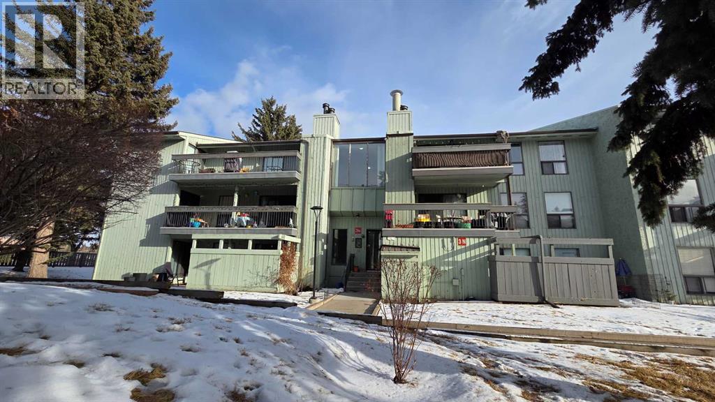 318, 10120 Brookpark Boulevard SW, Calgary, Alberta  T2W 3G3 - Photo 1 - A2281973