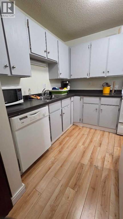 318, 10120 Brookpark Boulevard SW, Calgary, Alberta  T2W 3G3 - Photo 4 - A2281973