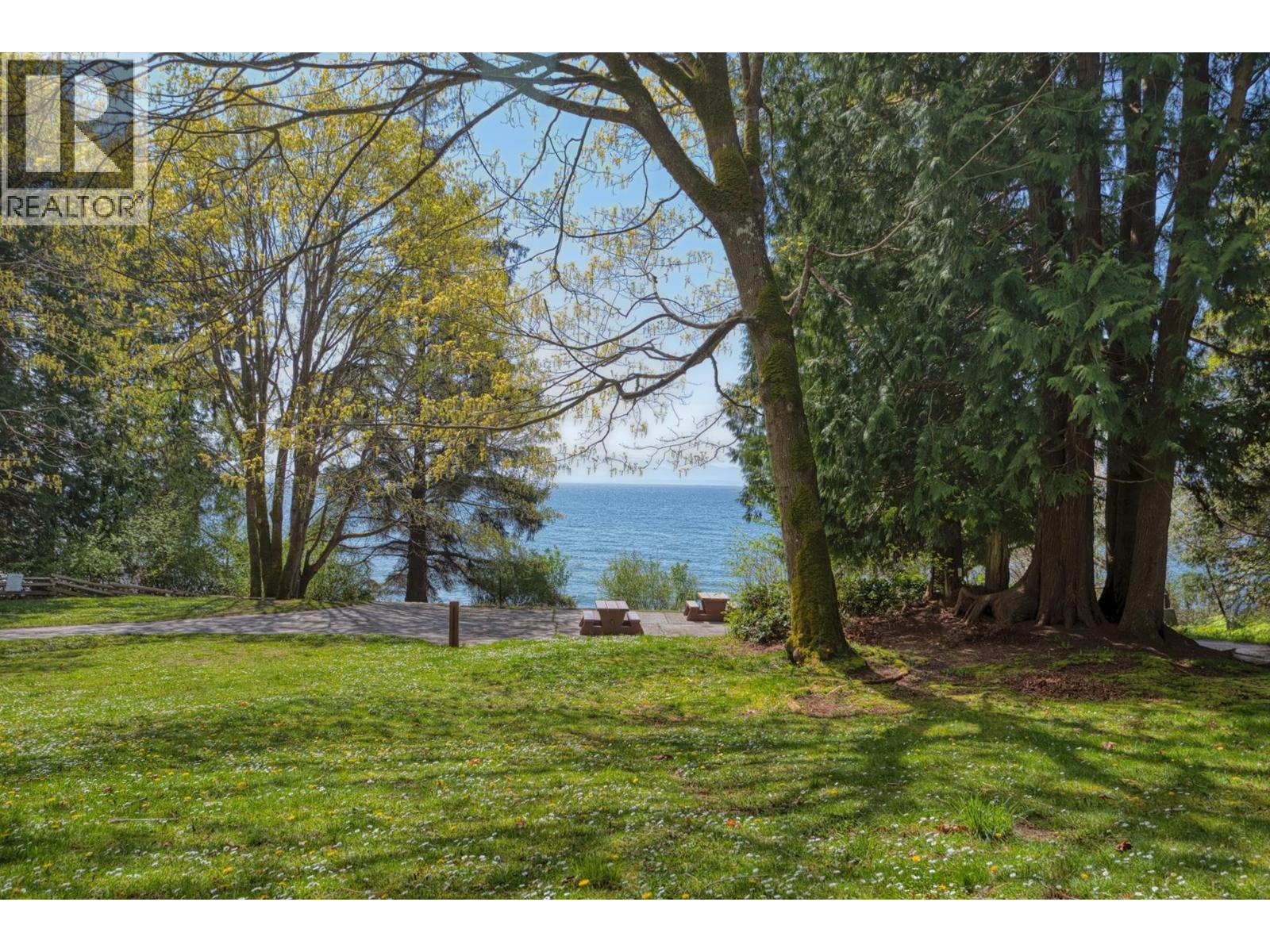 3477 Spruce Road, Roberts Creek, British Columbia  V0N 2W2 - Photo 35 - R3124291