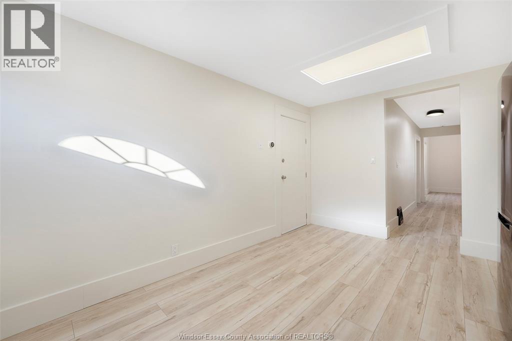 785 Hall #main, Windsor, Ontario  N9A 2L9 - Photo 10 - 26011286