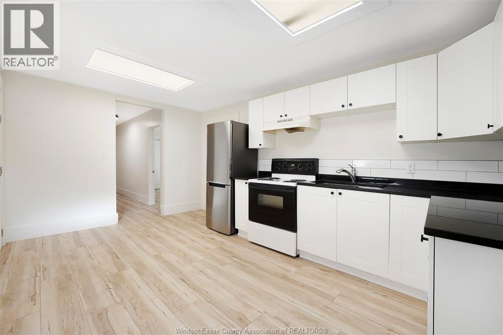 785 Hall #main, Windsor, Ontario  N9A 2L9 - Photo 11 - 26011286