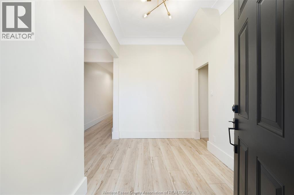 785 Hall #main, Windsor, Ontario  N9A 2L9 - Photo 4 - 26011286