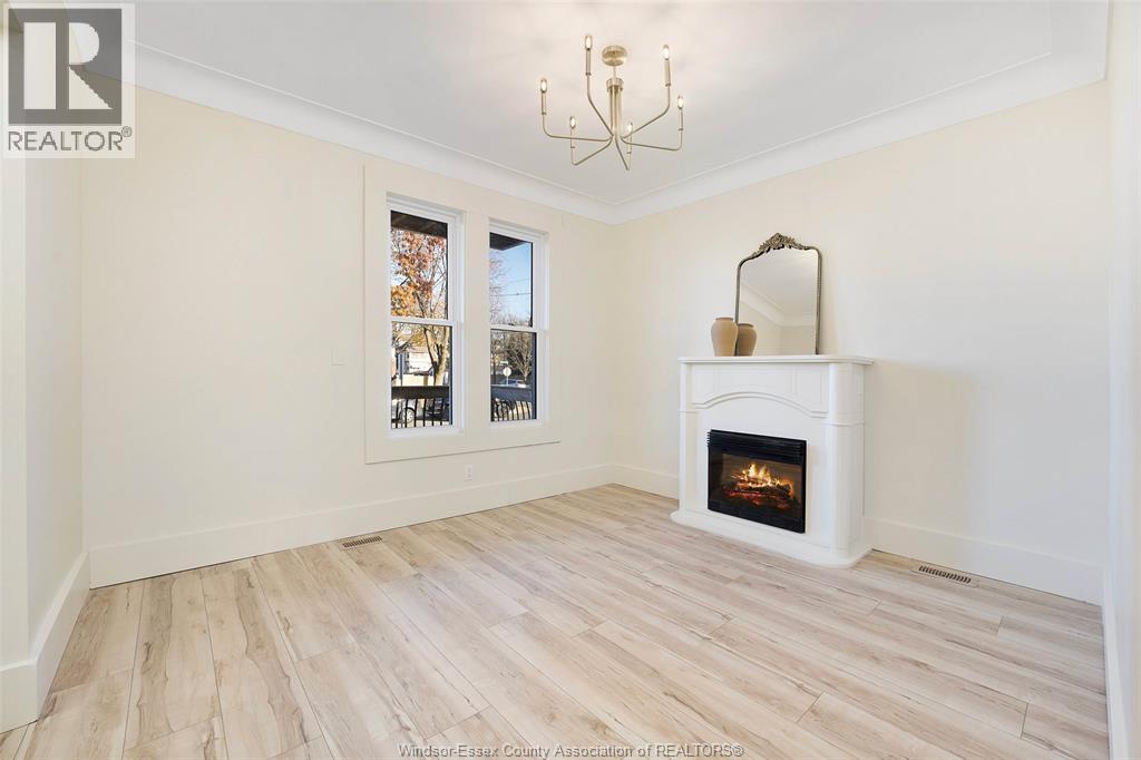785 Hall #main, Windsor, Ontario  N9A 2L9 - Photo 6 - 26011286