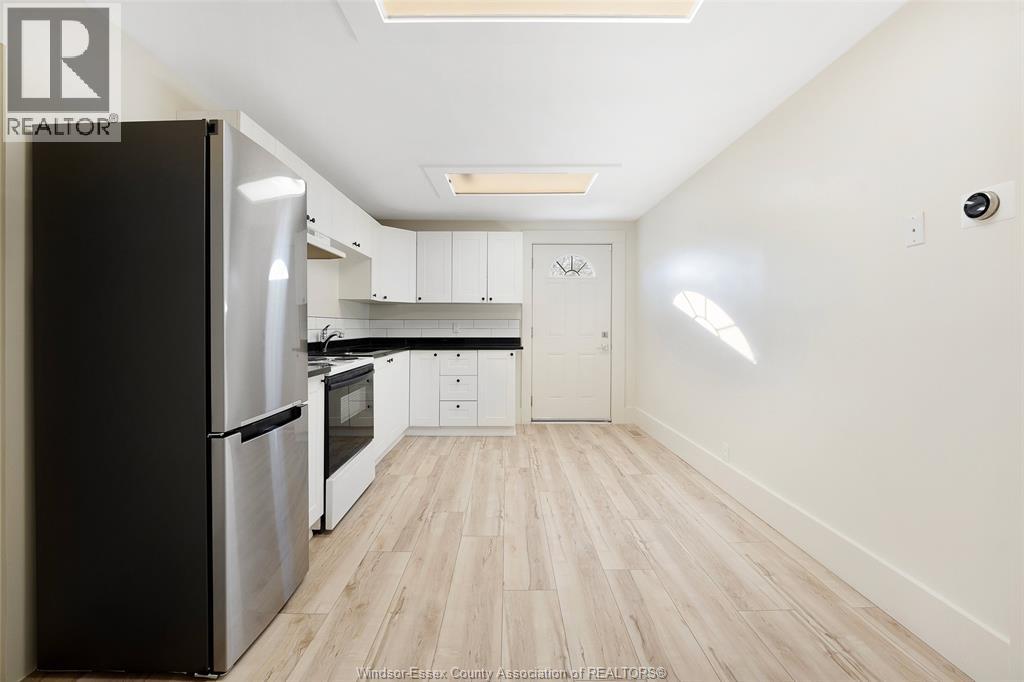 785 Hall #main, Windsor, Ontario  N9A 2L9 - Photo 8 - 26011286
