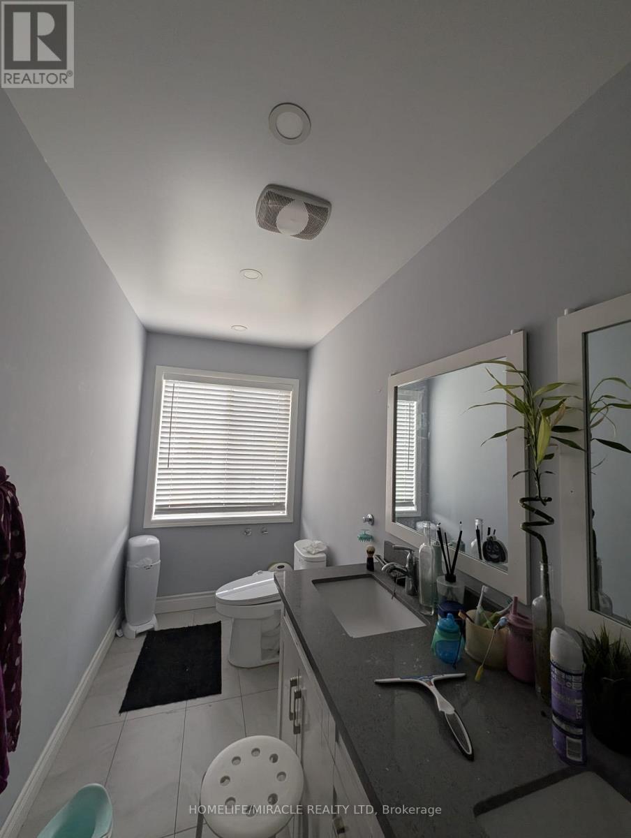 1326 Weir Chase, Mississauga, Ontario  L5V 2X1 - Photo 13 - W13105398