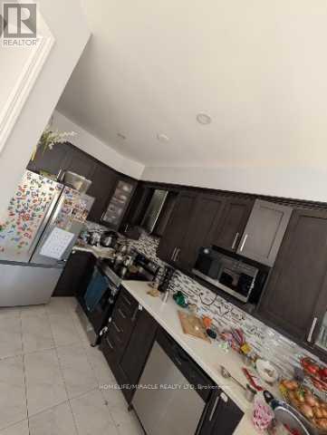 1326 Weir Chase, Mississauga, Ontario  L5V 2X1 - Photo 6 - W13105398