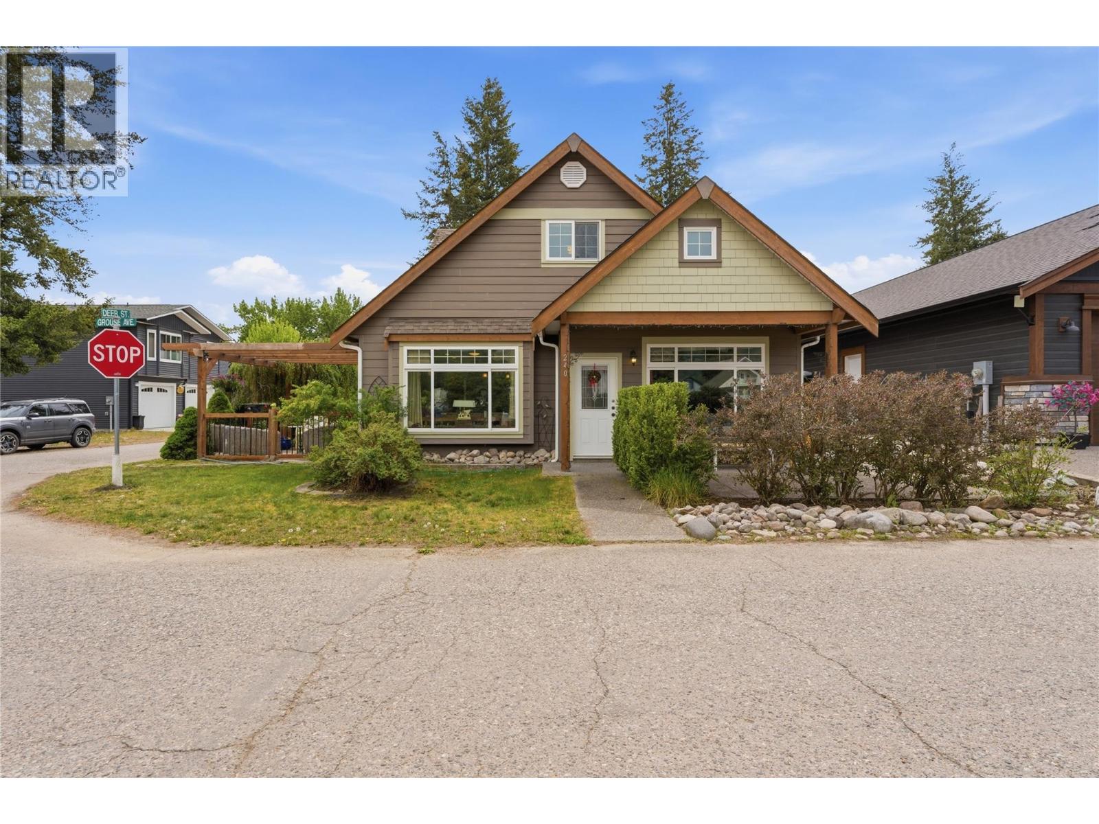 240 Grouse Avenue, Vernon, British Columbia  V1H 2A1 - Photo 2 - 10386729