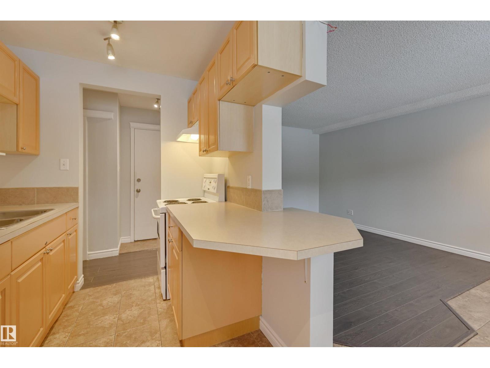 #105 10621 79 Av NW, Edmonton, Alberta  T6E 1S2 - Photo 9 - E4475435