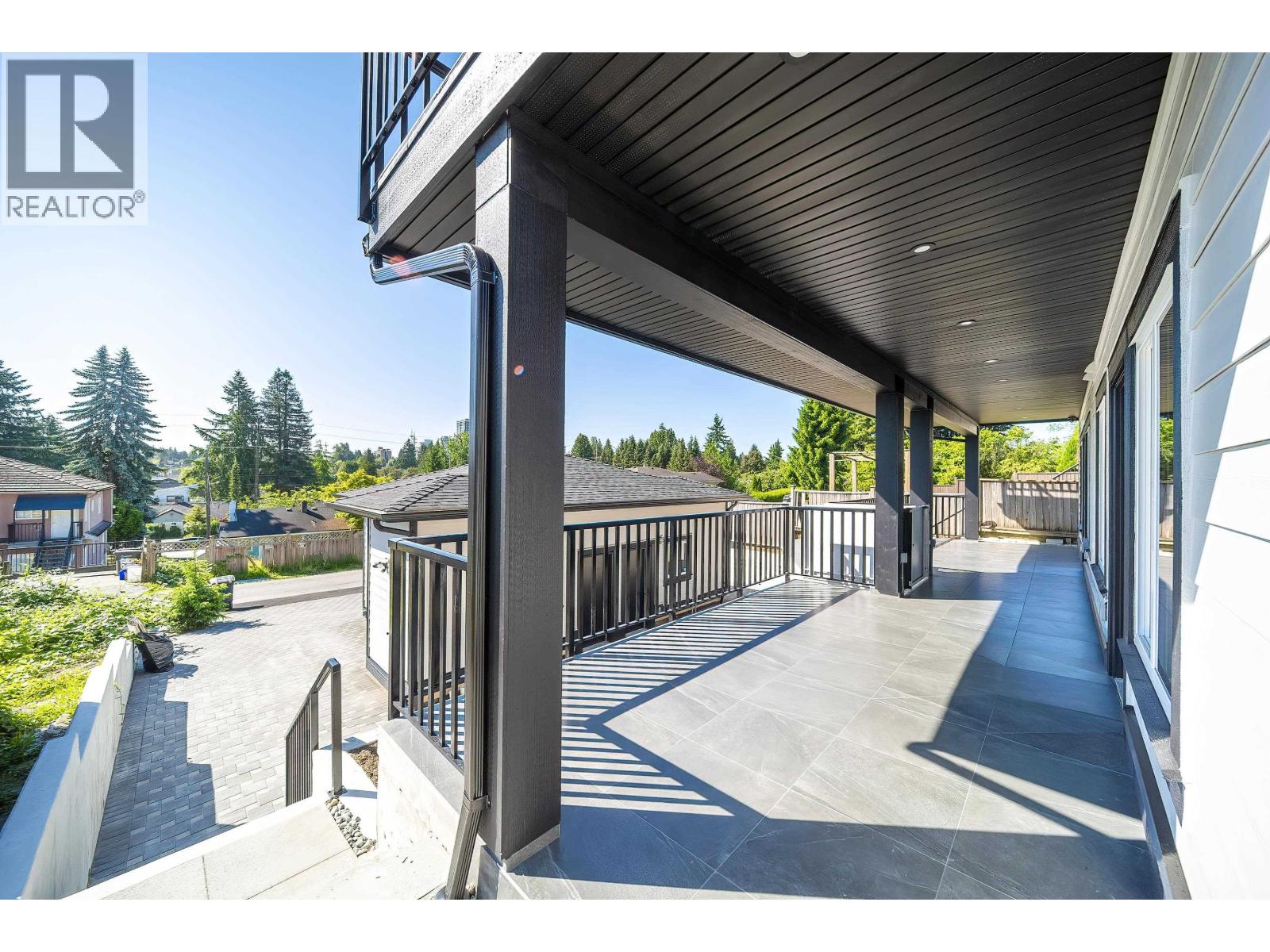8014 11th Avenue, Burnaby, British Columbia  V3N 2N7 - Photo 6 - R3122412