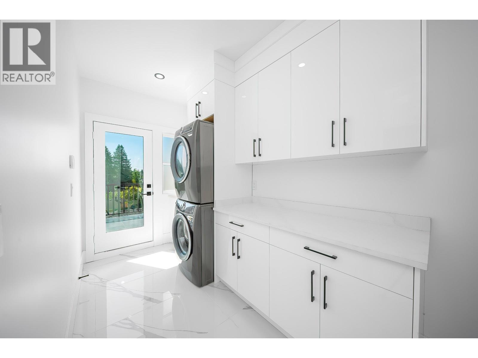 8014 11th Avenue, Burnaby, British Columbia  V3N 2N7 - Photo 21 - R3122412