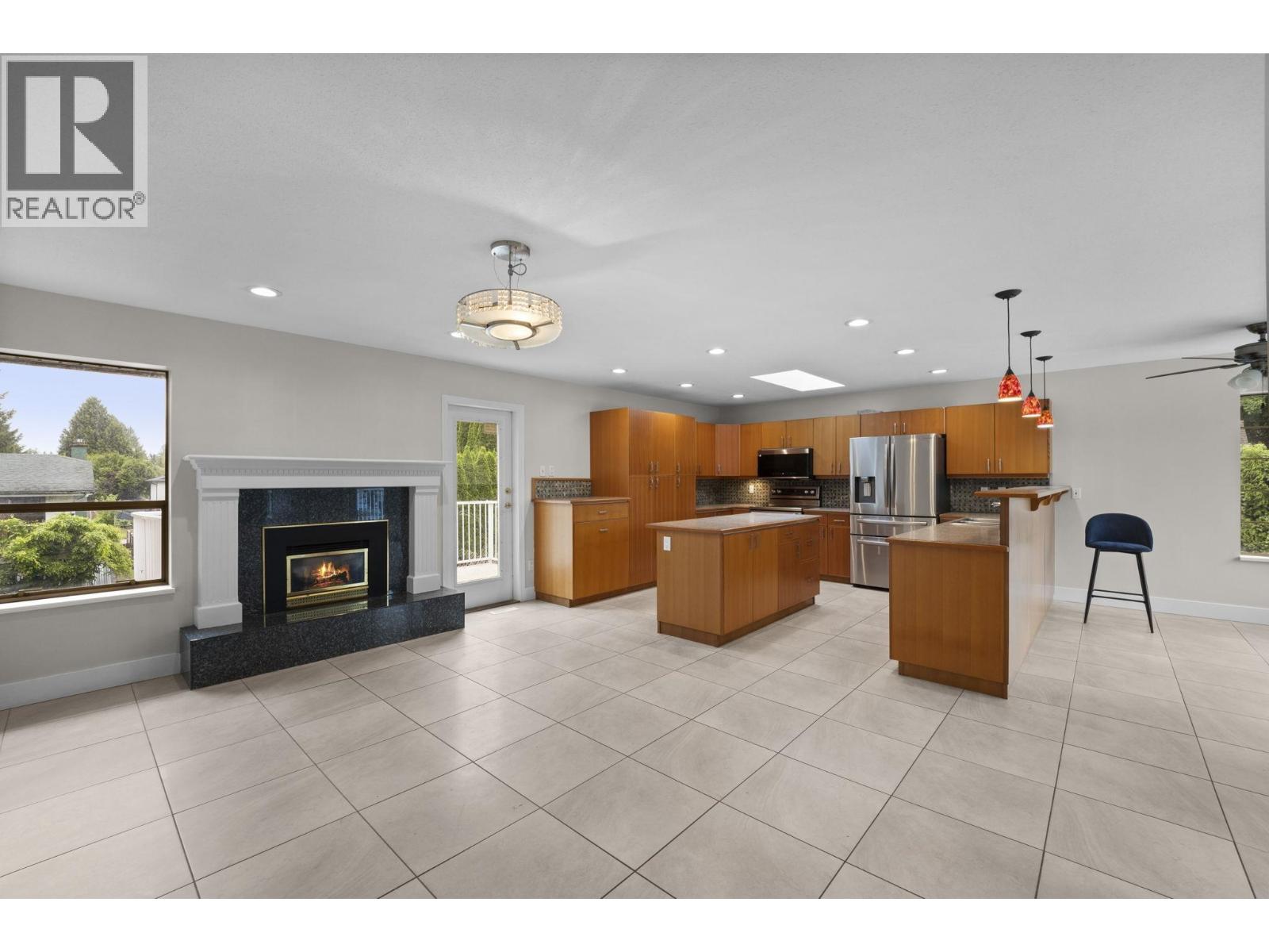 21105 River Road, Maple Ridge, British Columbia  V2X 2A1 - Photo 9 - R3123761