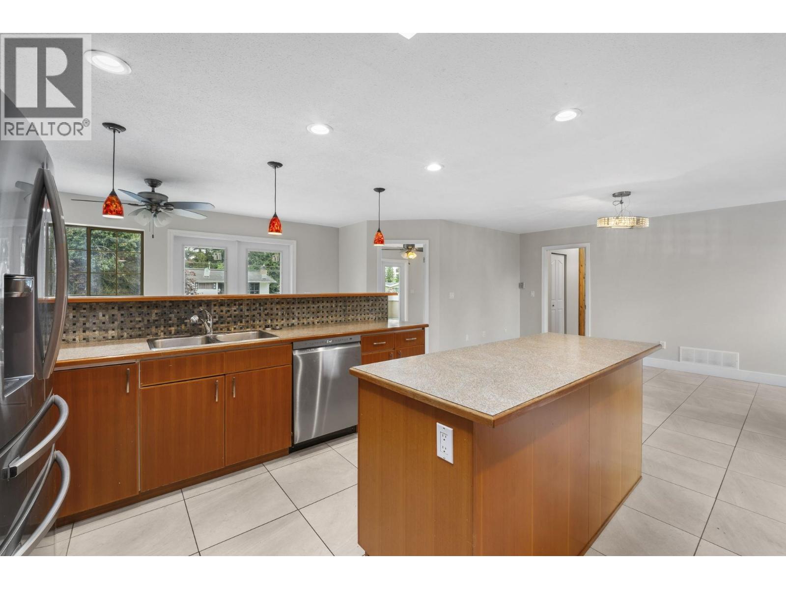 21105 River Road, Maple Ridge, British Columbia  V2X 2A1 - Photo 13 - R3123761