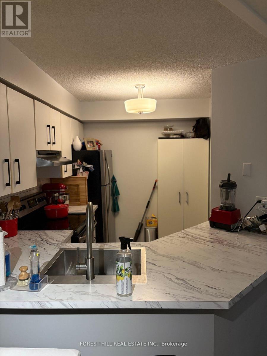 803 - 24 Wellesley Street W, Toronto, Ontario  M4Y 2X6 - Photo 6 - C13136056